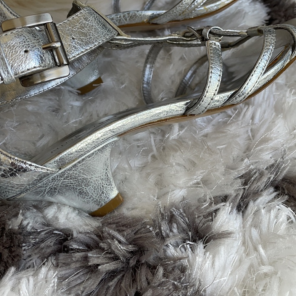 Sandals - Picture 6 of 7